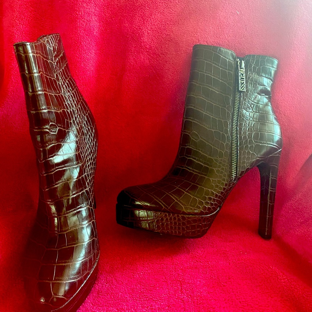 GUESS Dark Brown Croc-Pattern Heeled Boots